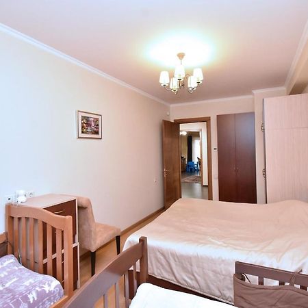 يريفان Dos Guest House المظهر الخارجي الصورة