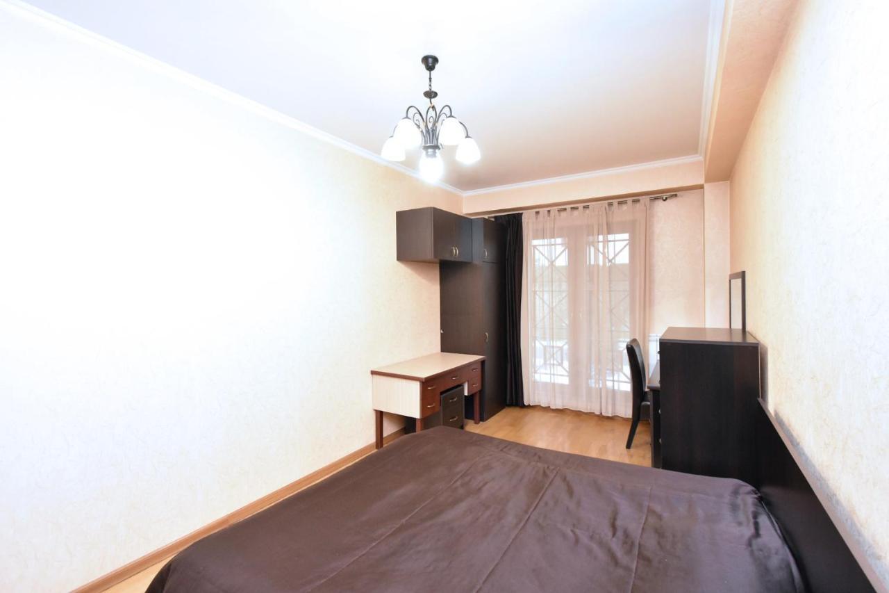 يريفان Dos Guest House المظهر الخارجي الصورة