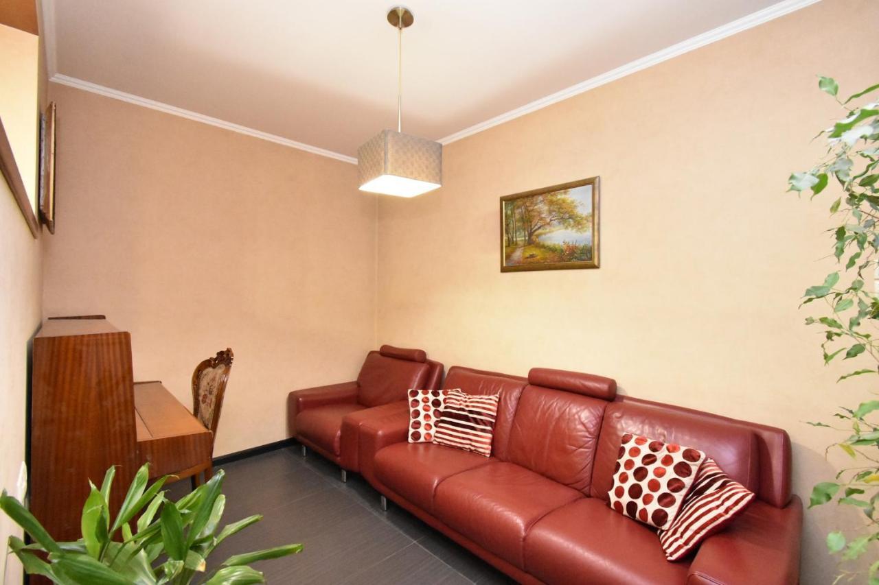 يريفان Dos Guest House المظهر الخارجي الصورة