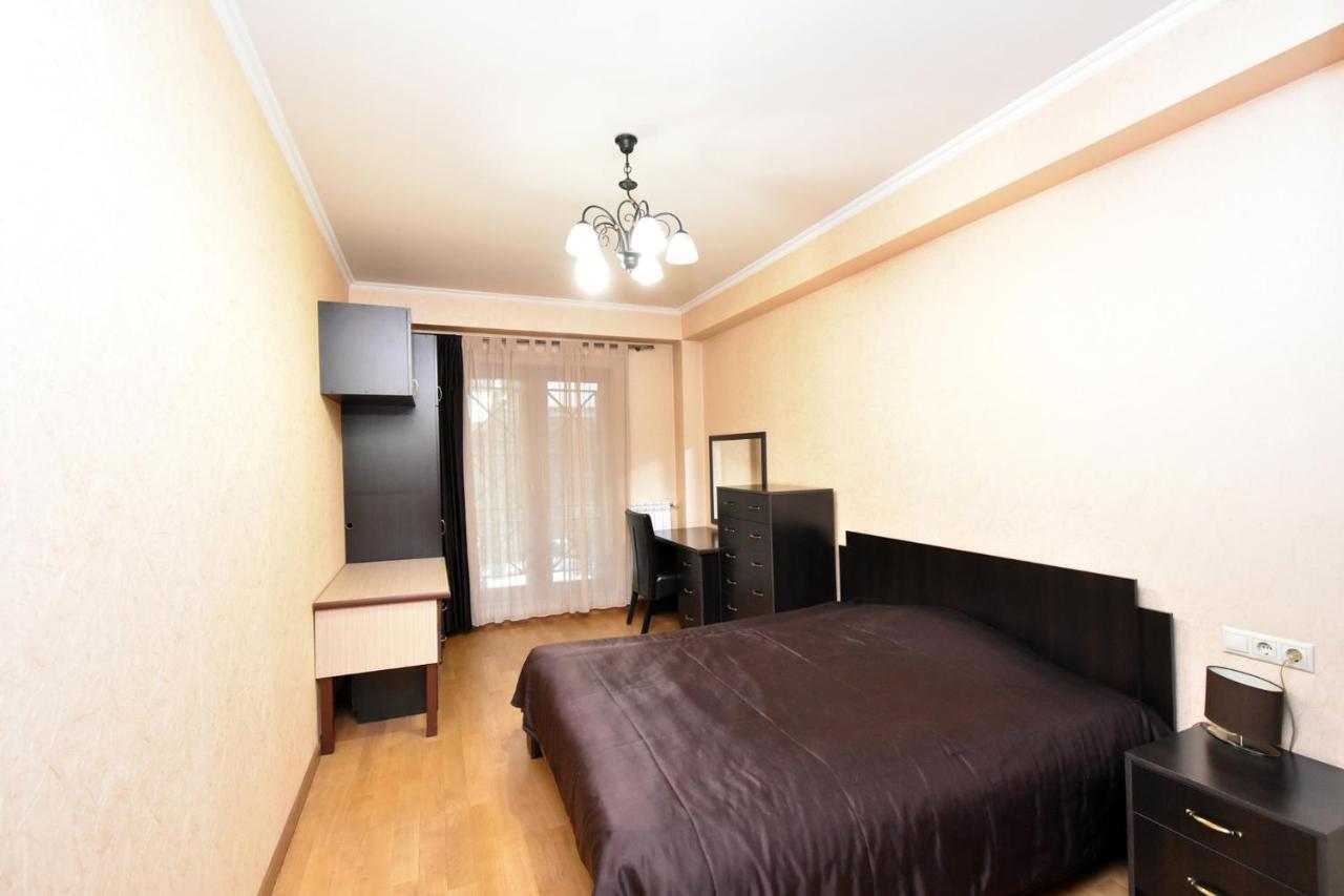 يريفان Dos Guest House المظهر الخارجي الصورة