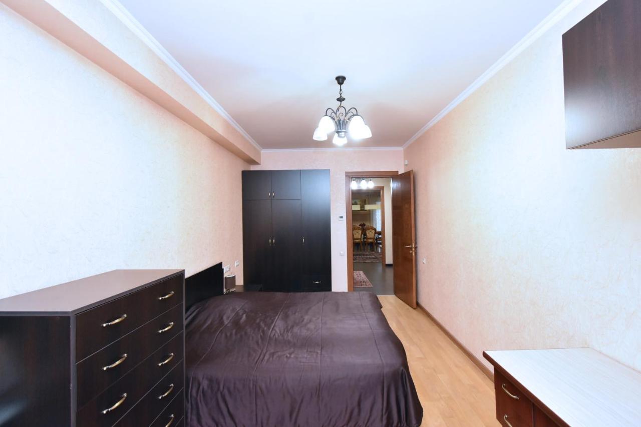 يريفان Dos Guest House المظهر الخارجي الصورة