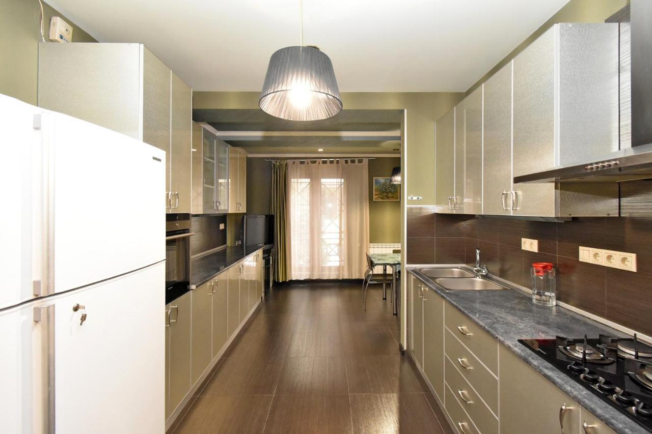 يريفان Dos Guest House المظهر الخارجي الصورة