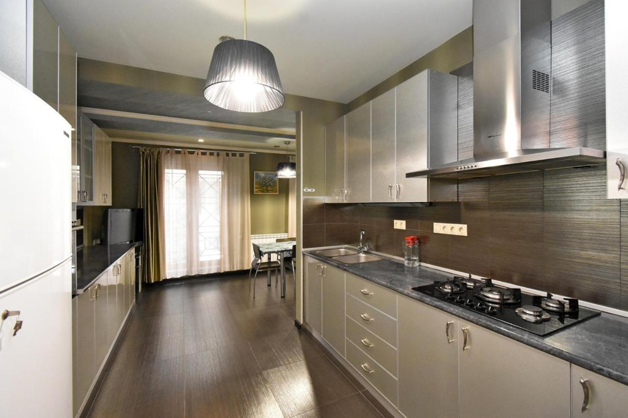 يريفان Dos Guest House المظهر الخارجي الصورة