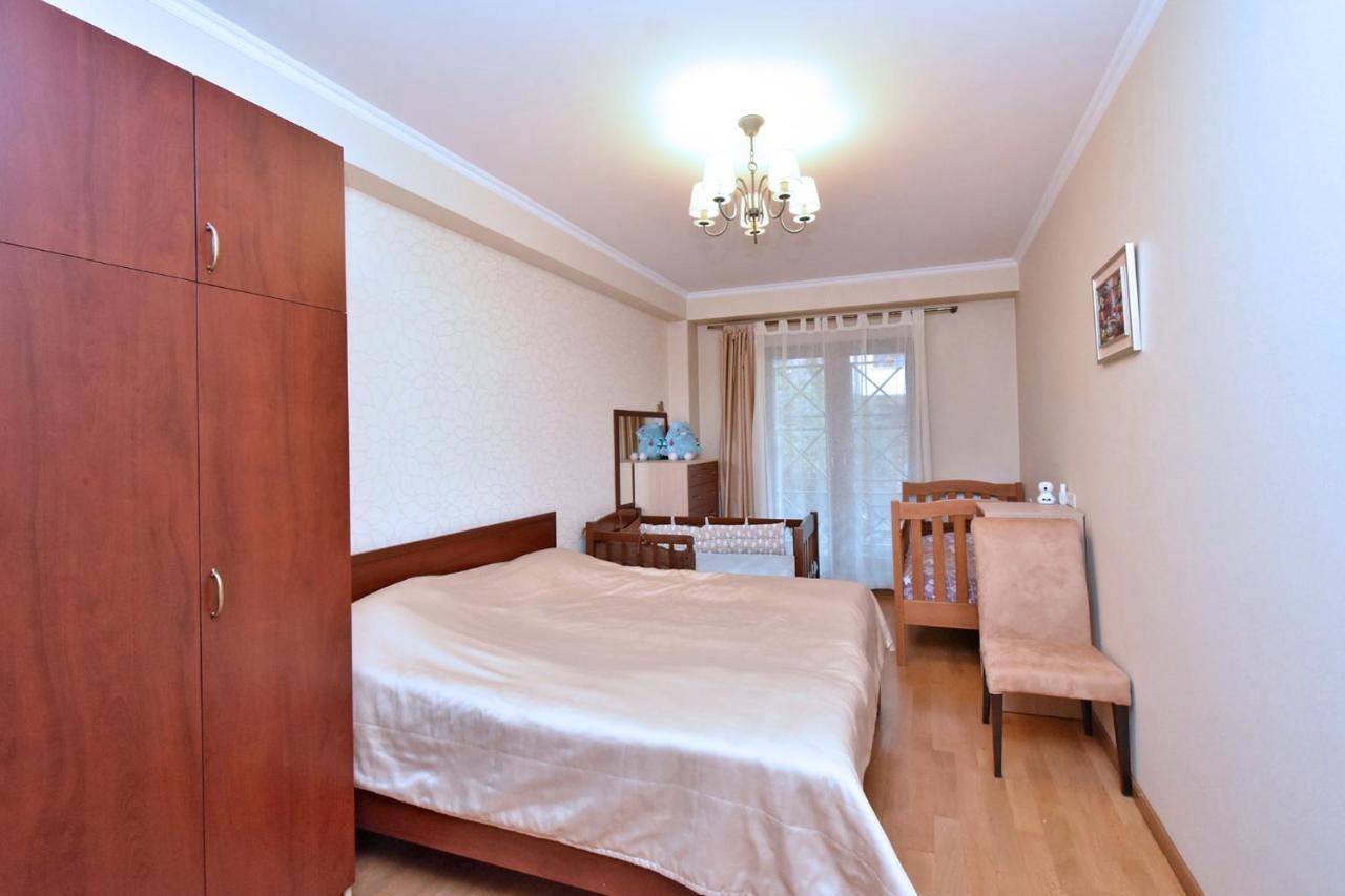 يريفان Dos Guest House المظهر الخارجي الصورة