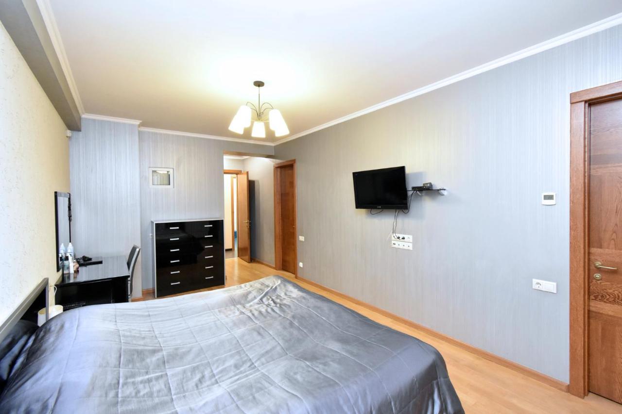 يريفان Dos Guest House المظهر الخارجي الصورة